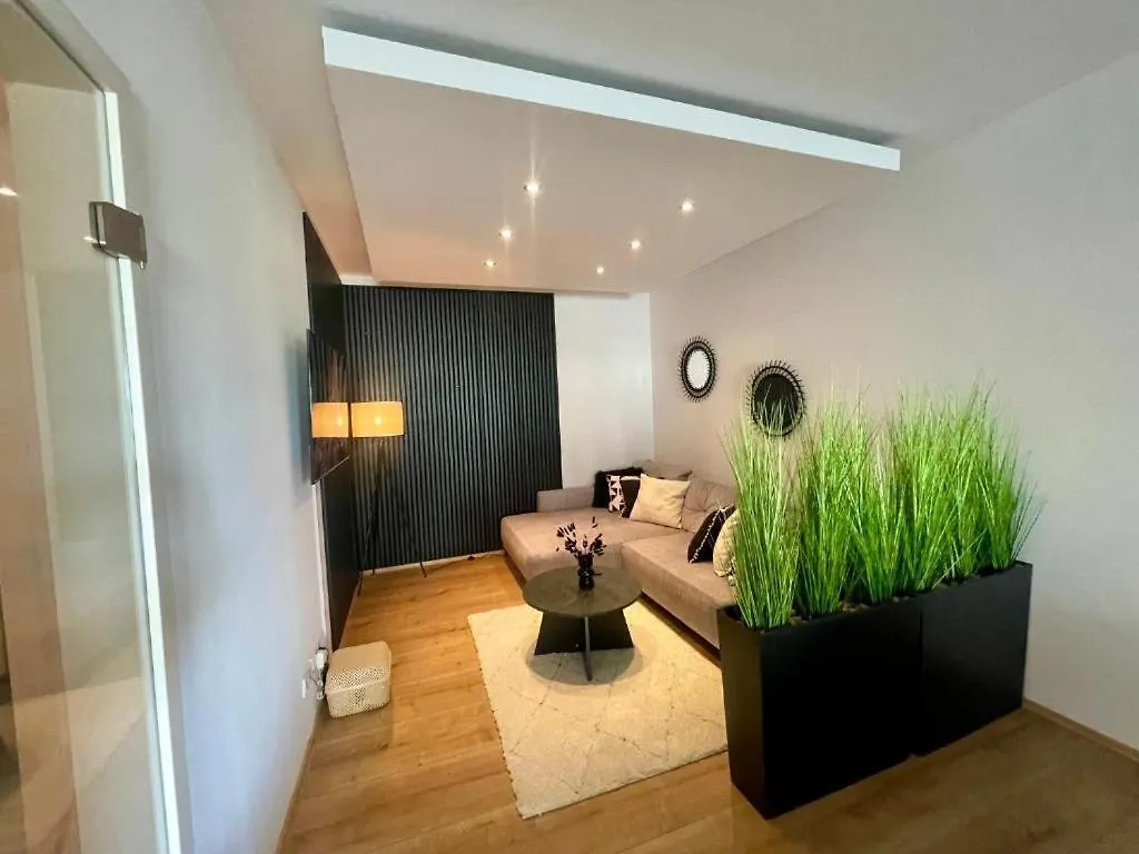 Modern Weser Apartment Brémy