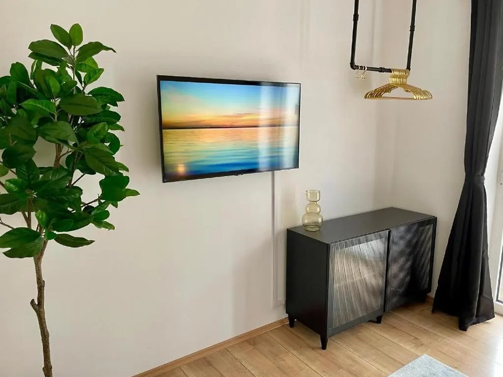 Modern Weser Apartment Brémy