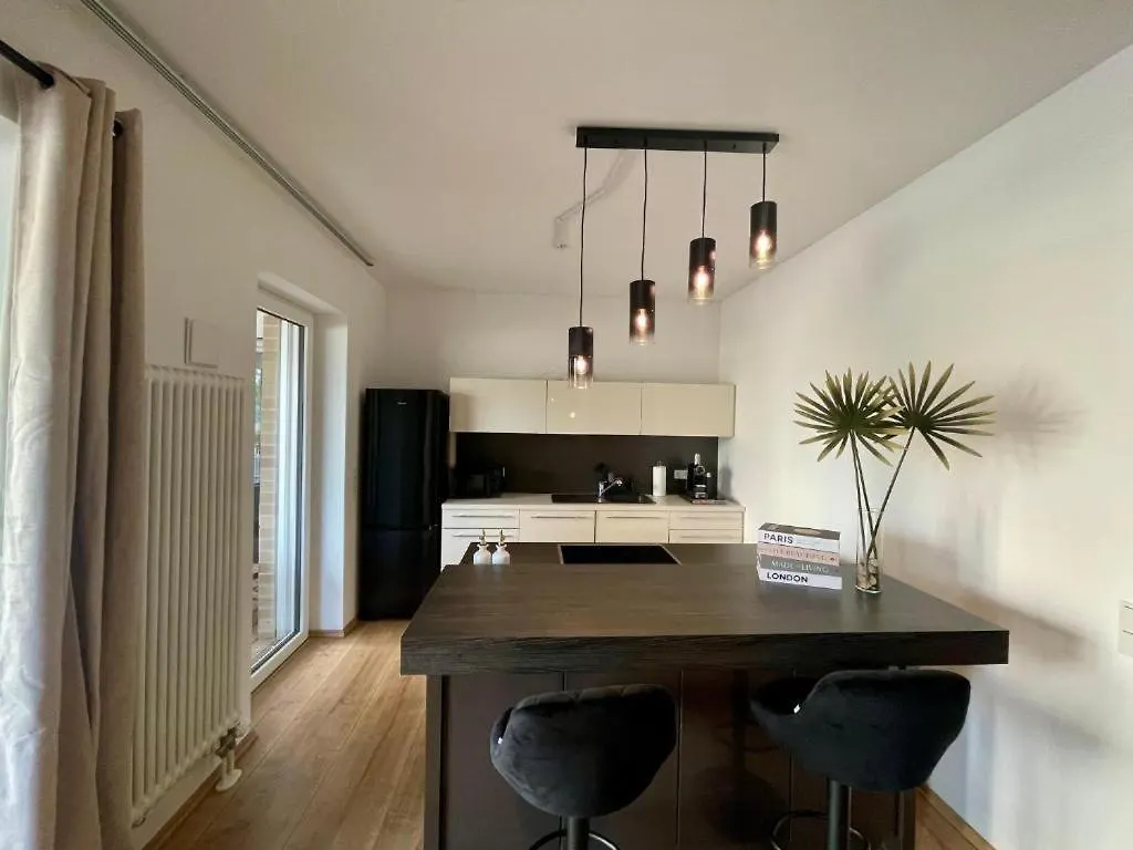 Modern Weser Apartment Brémy