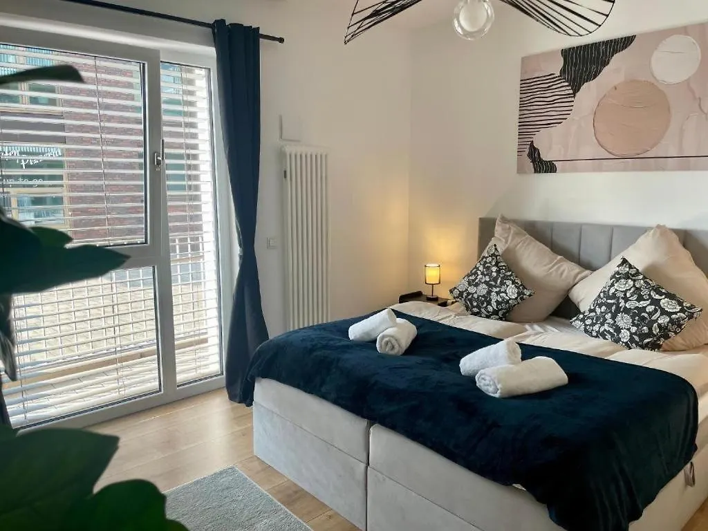 Modern Weser Apartment Brémy