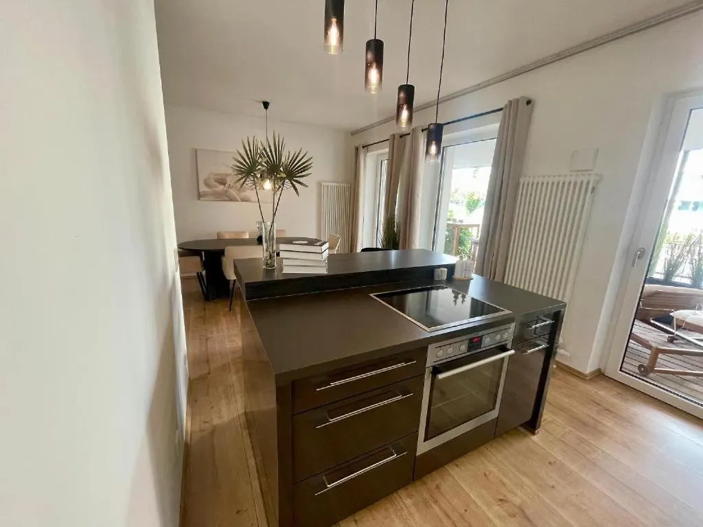 Modern Weser Apartment Brémy