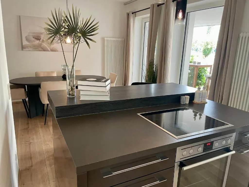 Modern Weser Apartment Brémy
